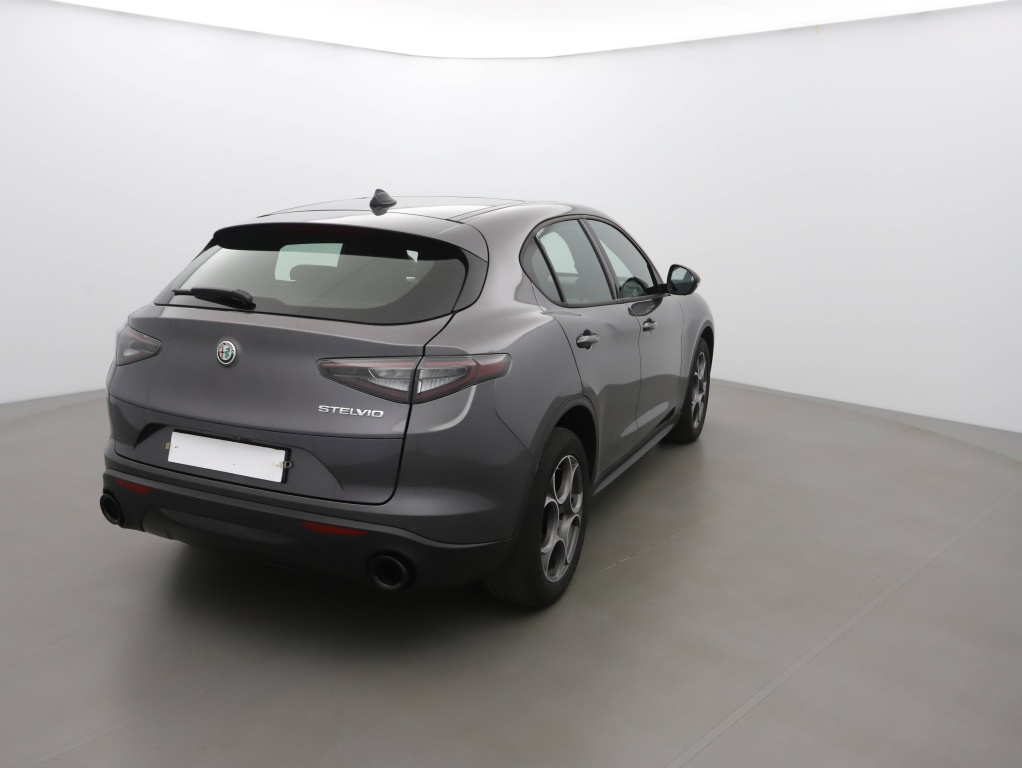 Alfa Romeo Stelvio 2.2 JTDM Sprint 2WD — zdjęcie 4