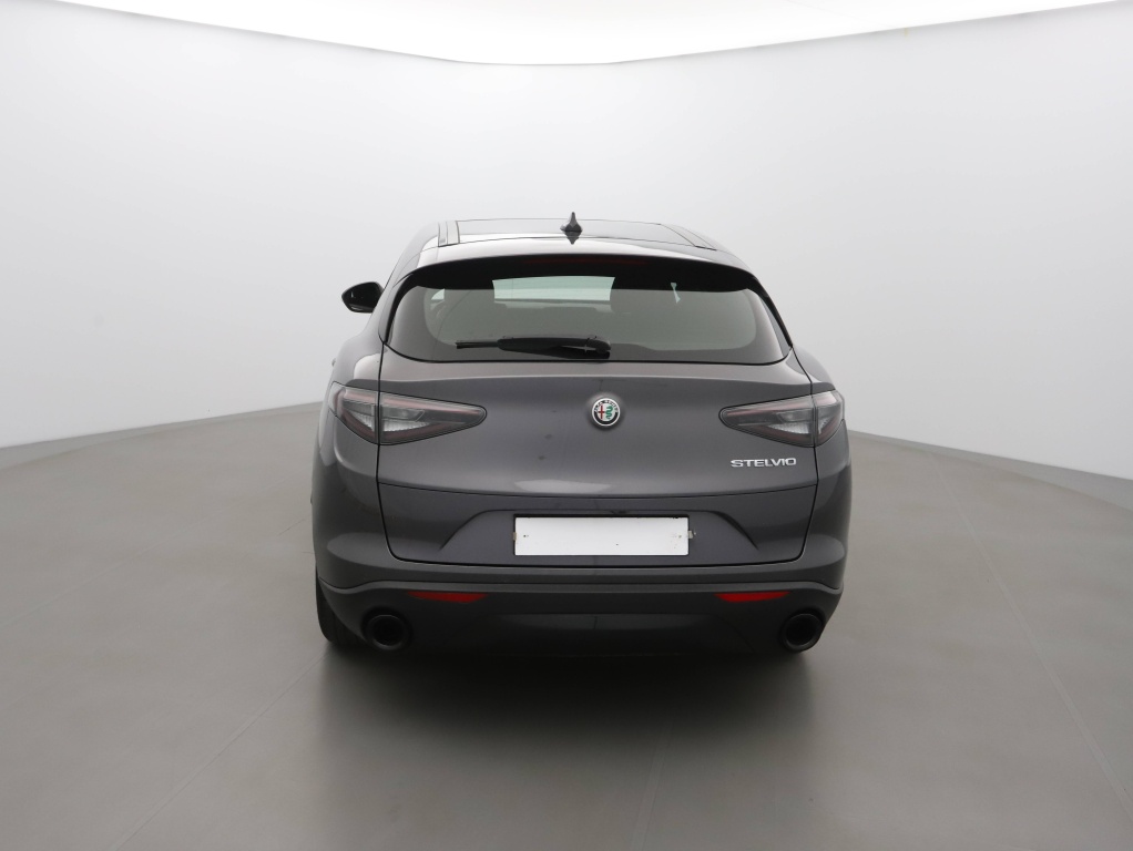 Alfa Romeo Stelvio 2.2 JTDM Sprint 2WD — zdjęcie 3