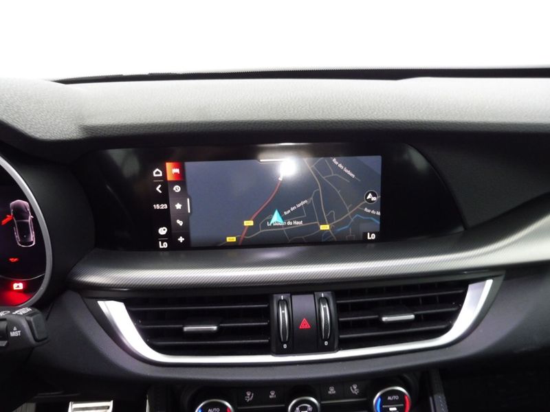 Alfa Romeo Stelvio 2.2 JTDM Sprint 2WD — zdjęcie 18