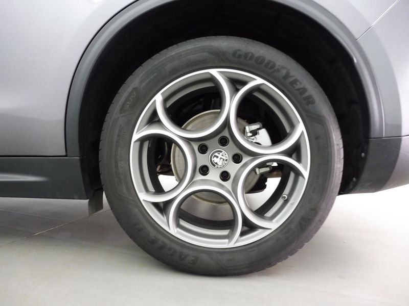 Alfa Romeo Stelvio 2.2 JTDM Sprint 2WD — zdjęcie 20