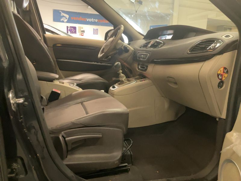 Renault Grand Scenic 1.6 dCi Business — zdjęcie 11