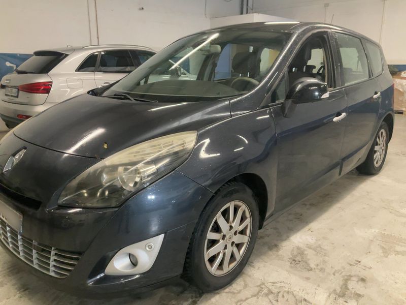 Renault Grand Scenic 1.6 dCi Business — zdjęcie 2