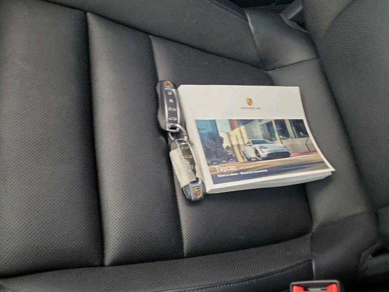 Porsche Taycan Cross Turismo 4 — zdjęcie 5