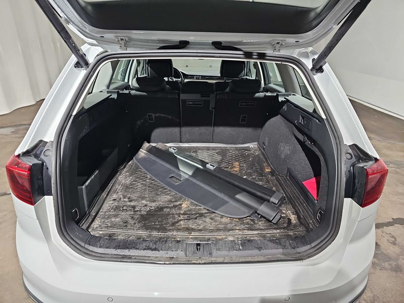 Volkswagen Passat Alltrack 2.0 TDI 4Motion — zdjęcie 9