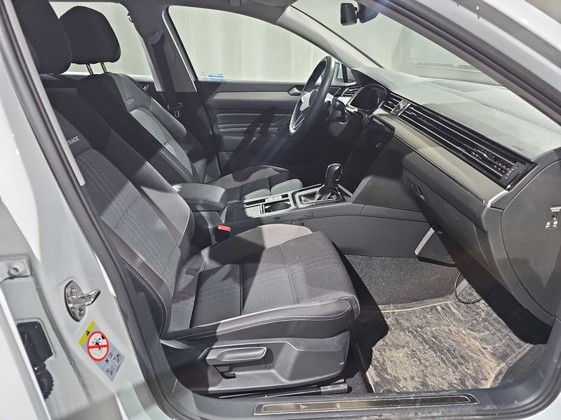 Volkswagen Passat Alltrack 2.0 TDI 4Motion — zdjęcie 10