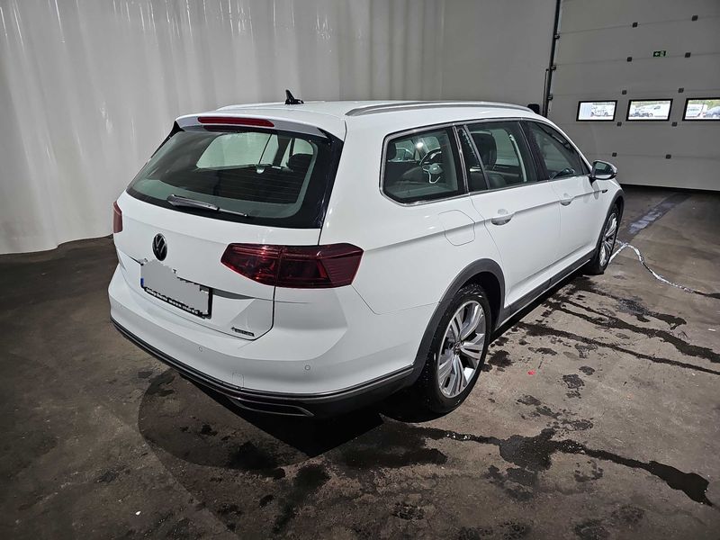 Volkswagen Passat Alltrack 2.0 TDI 4Motion — zdjęcie 5