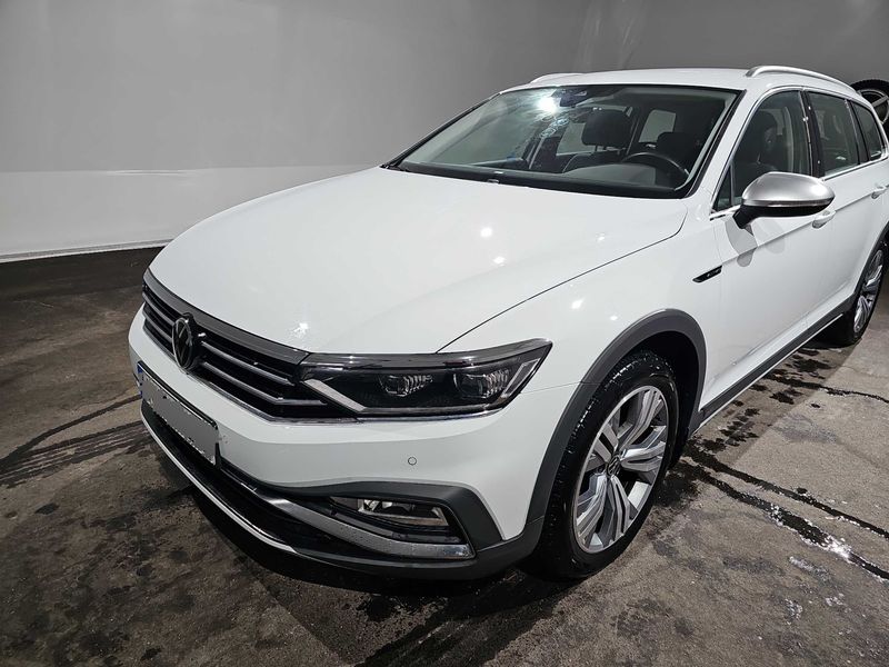 Volkswagen Passat Alltrack 2.0 TDI 4Motion — zdjęcie 2
