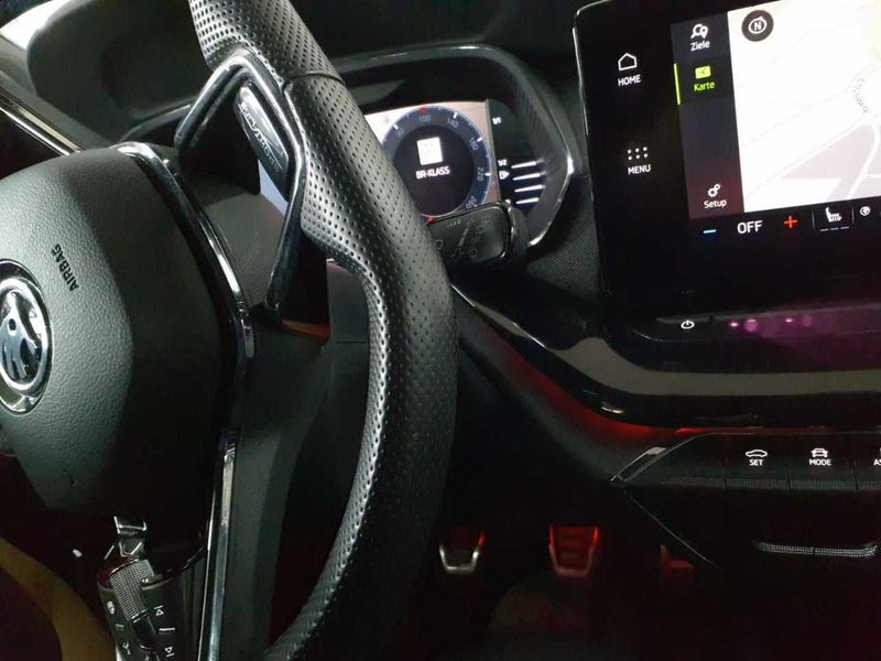Skoda Octavia 2.0 TDI Sportline — zdjęcie 42