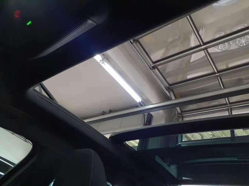 Skoda Octavia 2.0 TDI Sportline — zdjęcie 22