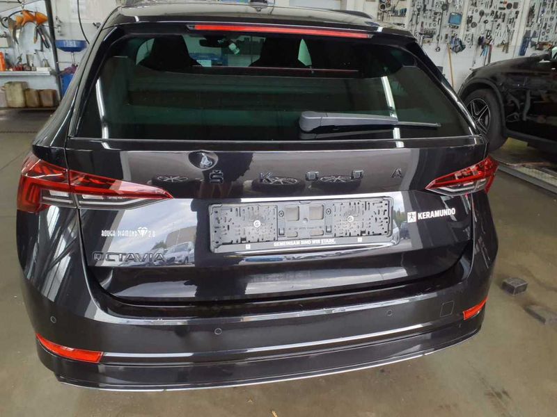 Skoda Octavia 2.0 TDI Sportline — zdjęcie 50
