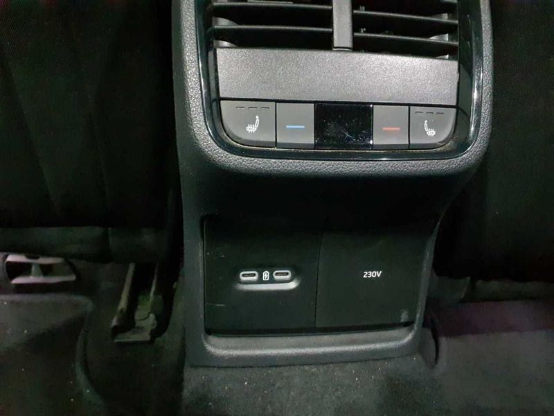 Skoda Octavia 2.0 TDI Sportline — zdjęcie 25