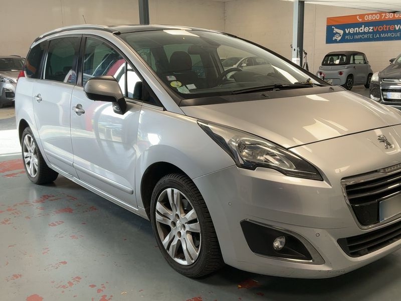 Peugeot 5008 1.6 Blue-HDi Allure — zdjęcie 8