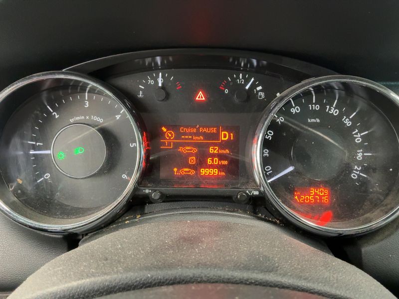 Peugeot 5008 1.6 Blue-HDi Allure — zdjęcie 13