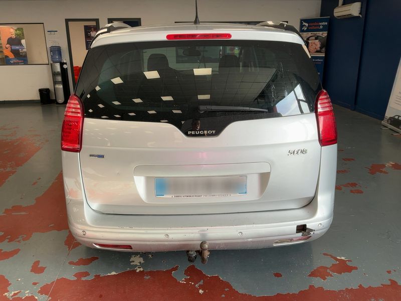Peugeot 5008 1.6 Blue-HDi Allure — zdjęcie 5