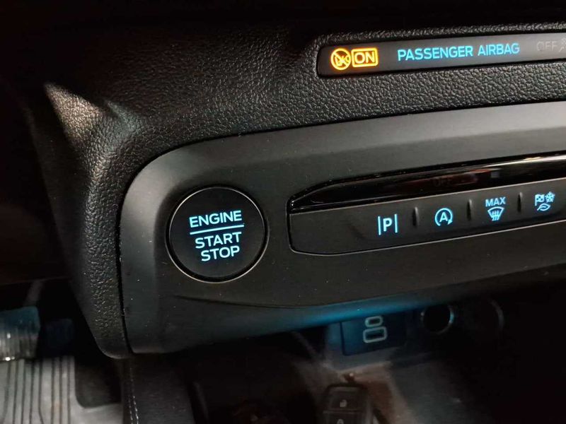 Ford Focus 1.5 TDCi EcoBlue Titanium X — zdjęcie 13