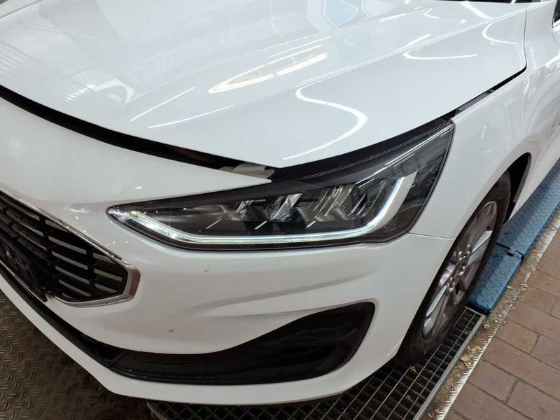 Ford Focus 1.5 TDCi EcoBlue Titanium X — zdjęcie 16