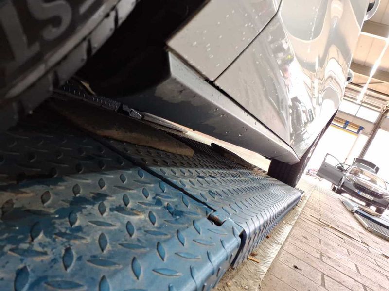 Ford Focus 1.5 TDCi EcoBlue Titanium X — zdjęcie 15
