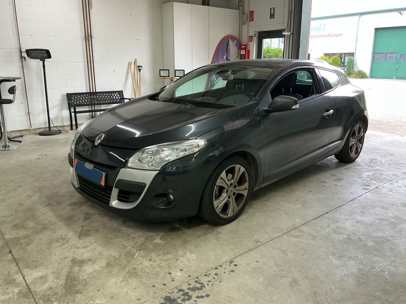 Renault Megane 1.6 Dynamique — zdjęcie 1