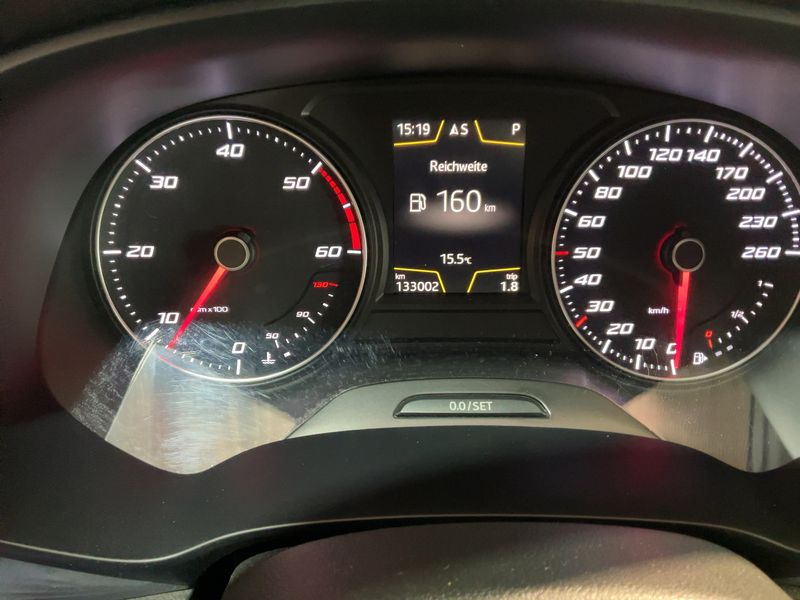 Seat Leon 2.0 TDI FR — zdjęcie 13