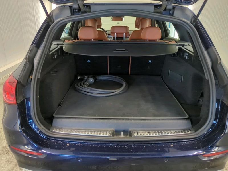 Mercedes-Benz C-Klasse C 300e T — zdjęcie 7