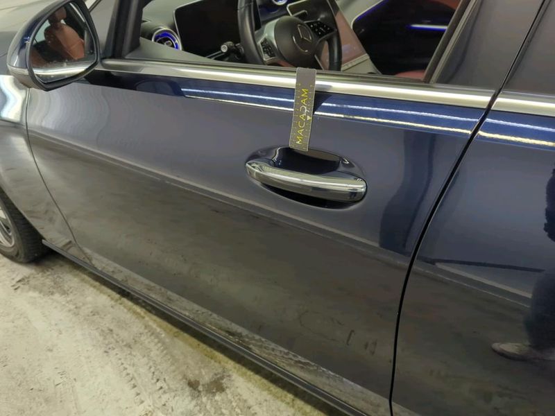 Mercedes-Benz C-Klasse C 300e T — zdjęcie 22