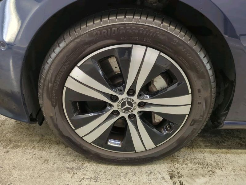 Mercedes-Benz C-Klasse C 300e T — zdjęcie 12