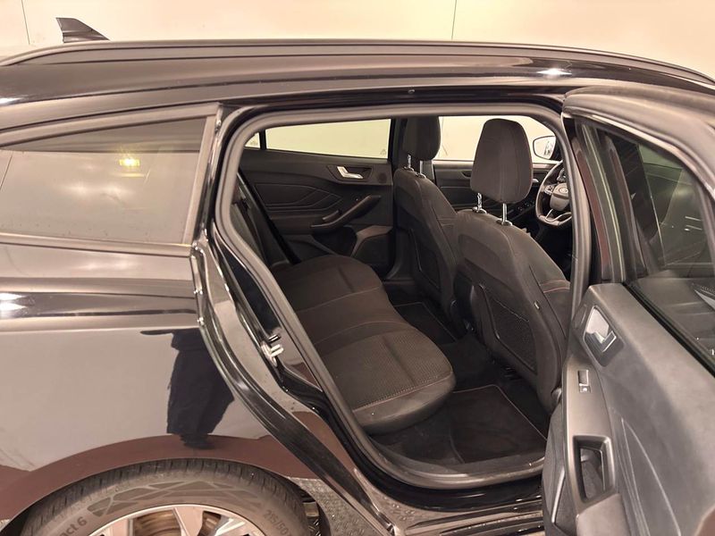 Ford Focus 1.5 TDCi EcoBlue ST-Line X — zdjęcie 9