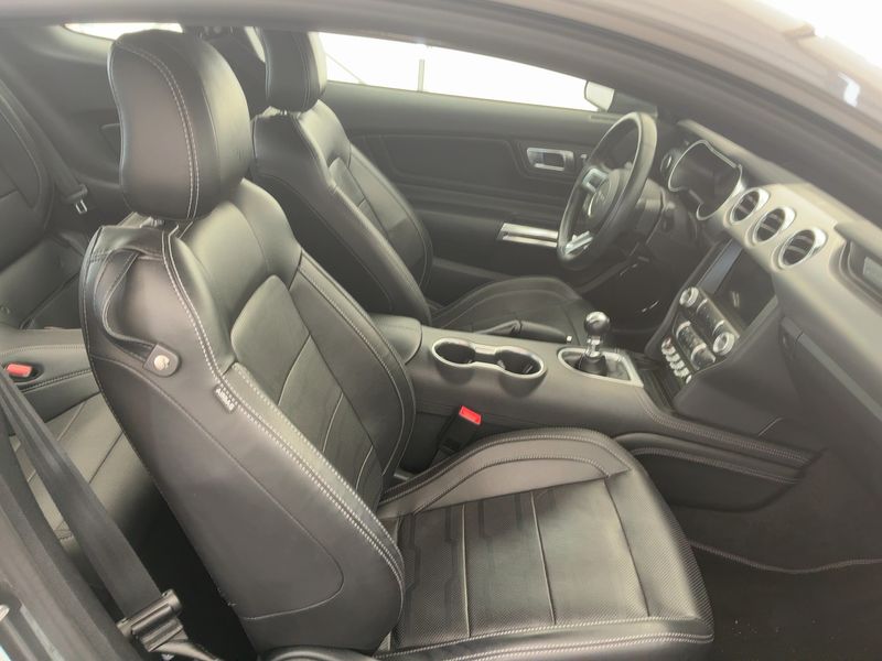 Ford Mustang 5.0 Ti-VCT V8 GT — zdjęcie 11