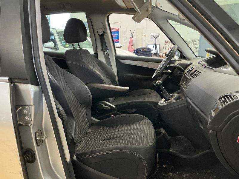Citroen C4 Picasso 1.6 HDi Millenium — zdjęcie 3