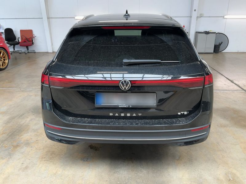 Volkswagen Passat 1.5 eTSI Business — zdjęcie 5