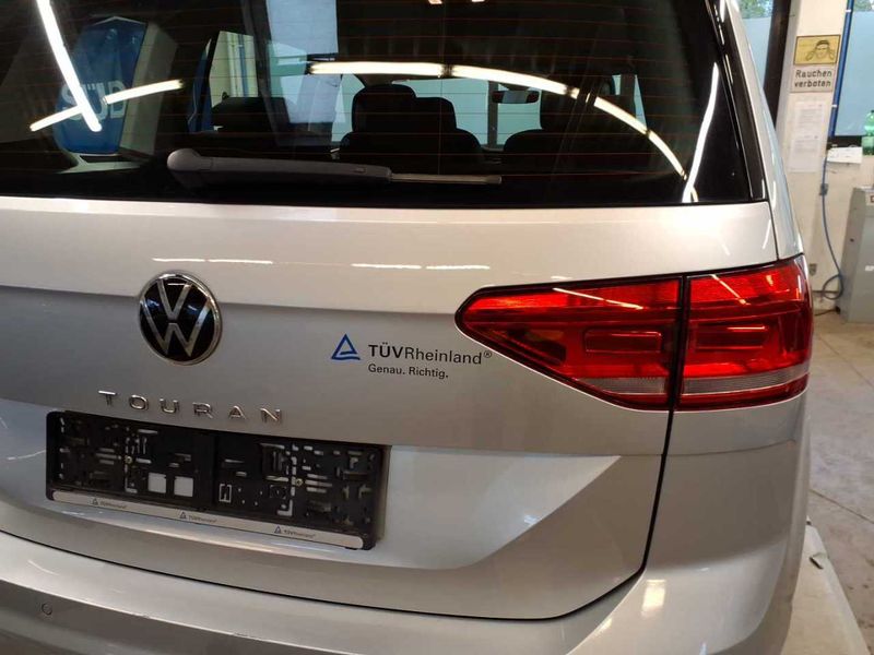 Volkswagen Touran 2.0 TDI Comfortline BlueMotion Tech — zdjęcie 31