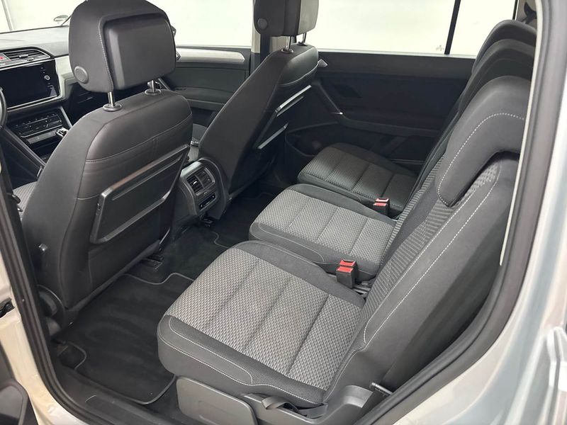 Volkswagen Touran 2.0 TDI Comfortline BlueMotion Tech — zdjęcie 9