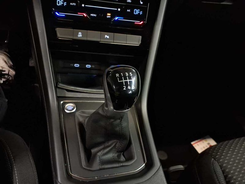 Volkswagen Touran 2.0 TDI Comfortline BlueMotion Tech — zdjęcie 26