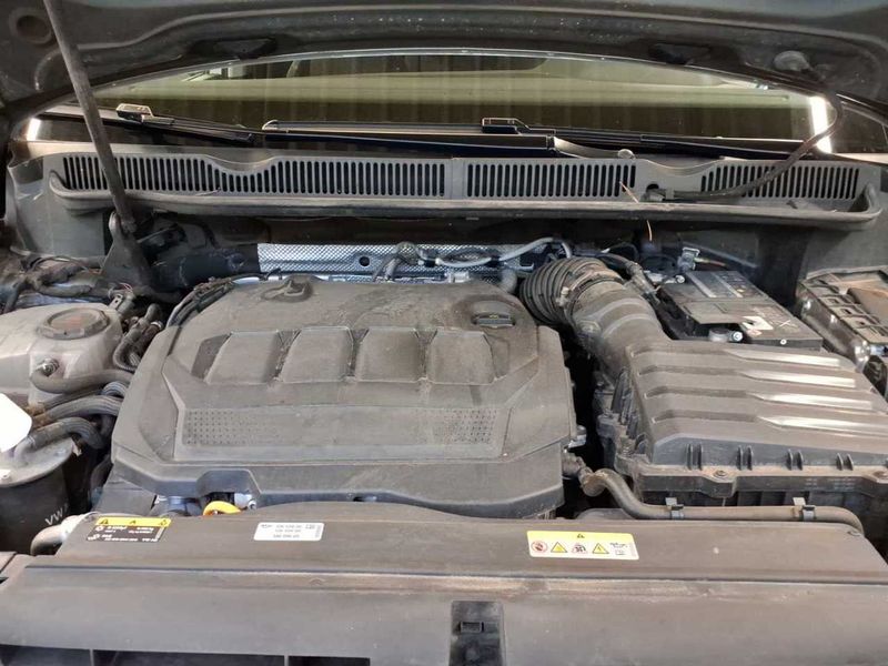 Volkswagen Touran 2.0 TDI Comfortline BlueMotion Tech — zdjęcie 14