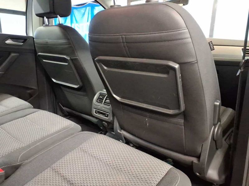Volkswagen Touran 2.0 TDI Comfortline BlueMotion Tech — zdjęcie 16