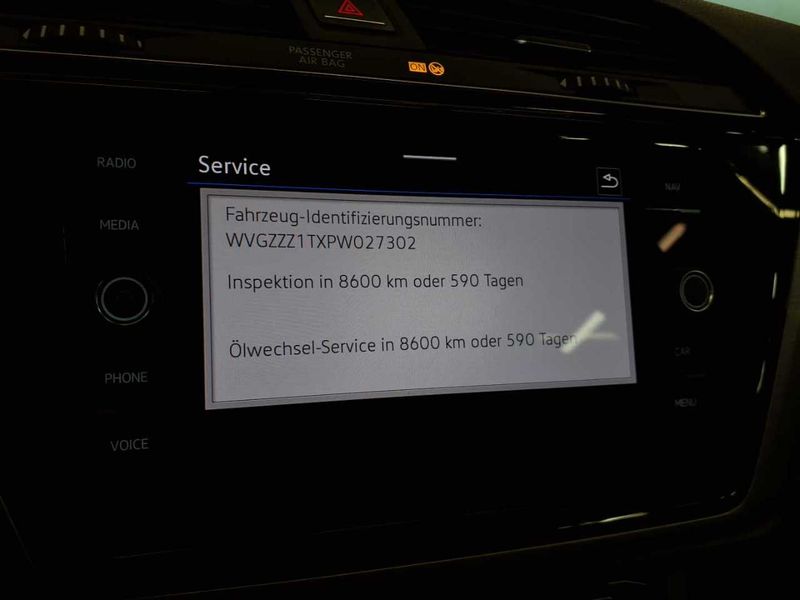 Volkswagen Touran 2.0 TDI Comfortline BlueMotion Tech — zdjęcie 27
