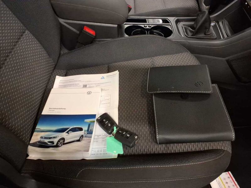 Volkswagen Touran 2.0 TDI Comfortline BlueMotion Tech — zdjęcie 29