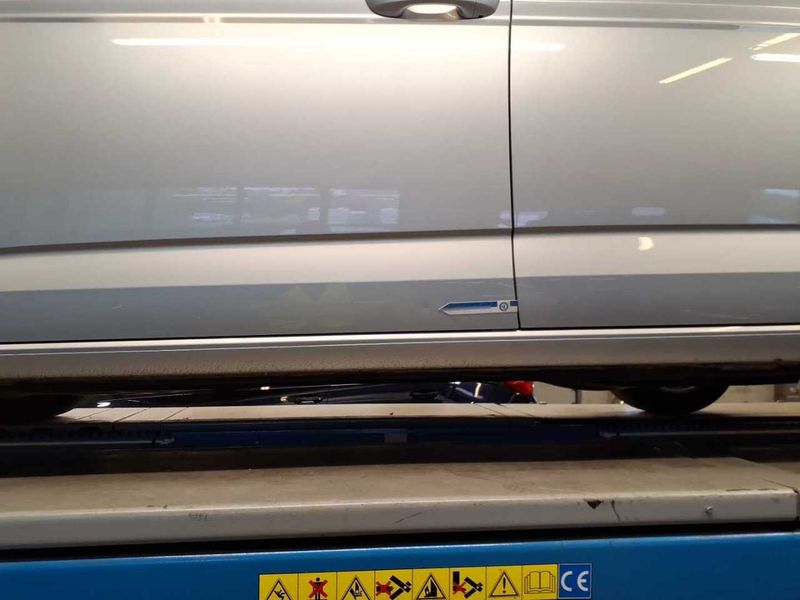 Volkswagen Touran 2.0 TDI Comfortline BlueMotion Tech — zdjęcie 48