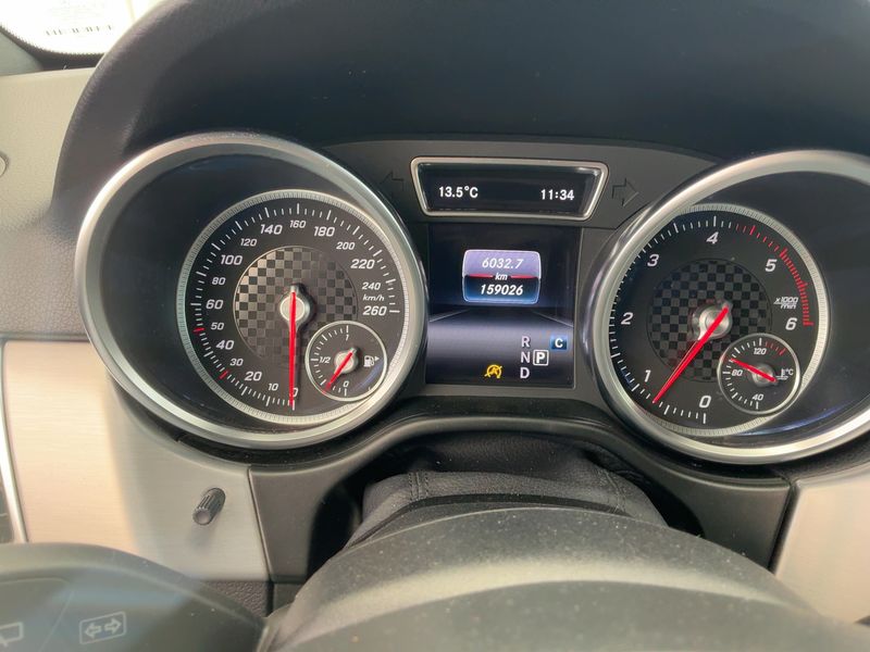 Mercedes-Benz GLE-Klasse GLE 250 d AMG Line — zdjęcie 13