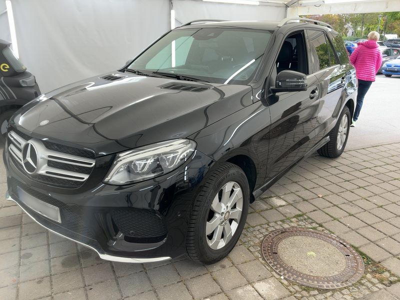 Mercedes-Benz GLE-Klasse GLE 250 d AMG Line — zdjęcie 1