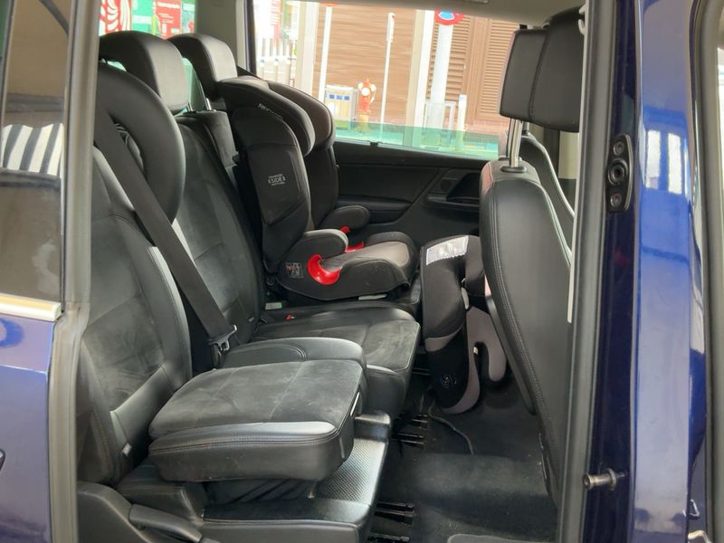 Volkswagen Sharan 2.0 TDI Sport BlueMotion Tech — zdjęcie 14