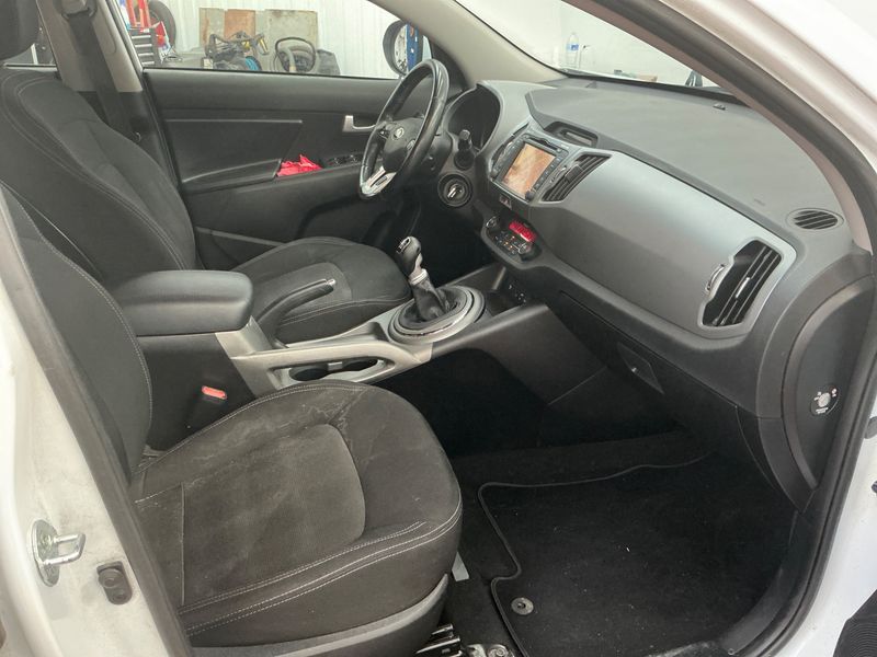 Kia Sportage 1.7 CRDi Active 2WD — zdjęcie 11