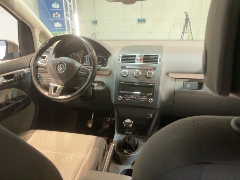 Volkswagen Touran 1.4 TSI CrossTouran — zdjęcie 12