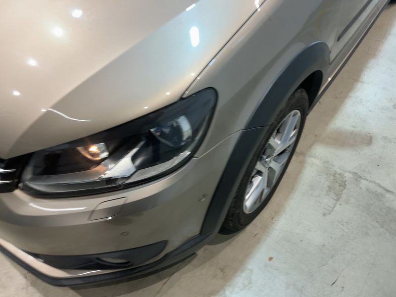 Volkswagen Touran 1.4 TSI CrossTouran — zdjęcie 2