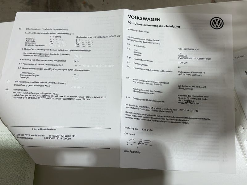Volkswagen Touran 1.4 TSI CrossTouran — zdjęcie 16