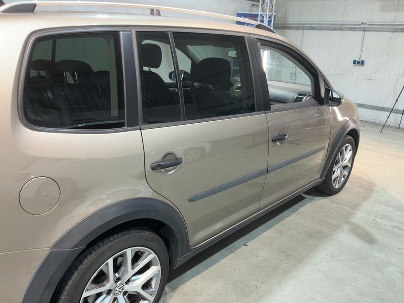 Volkswagen Touran 1.4 TSI CrossTouran — zdjęcie 7