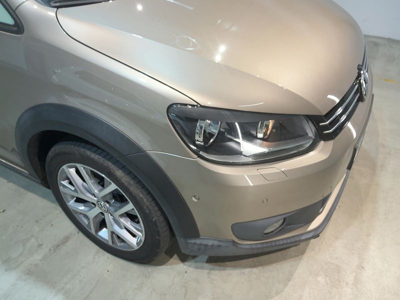 Volkswagen Touran 1.4 TSI CrossTouran — zdjęcie 8