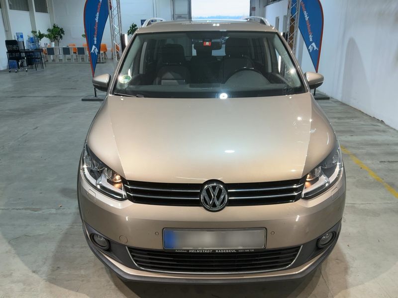 Volkswagen Touran 1.4 TSI CrossTouran — zdjęcie 9
