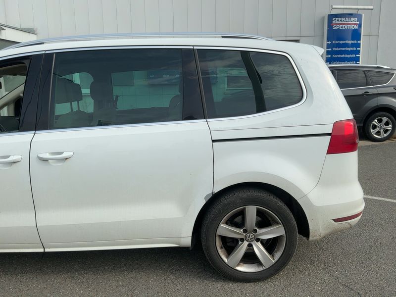 Volkswagen Sharan 2.0 TDI Highline BlueMotion Tech — zdjęcie 3