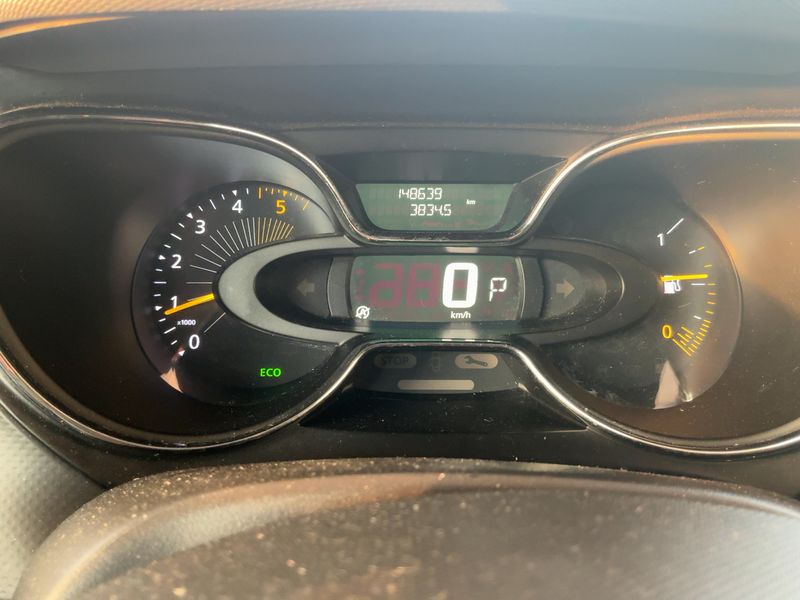 Renault Captur 1.5 dCi Energy XMOD — zdjęcie 13